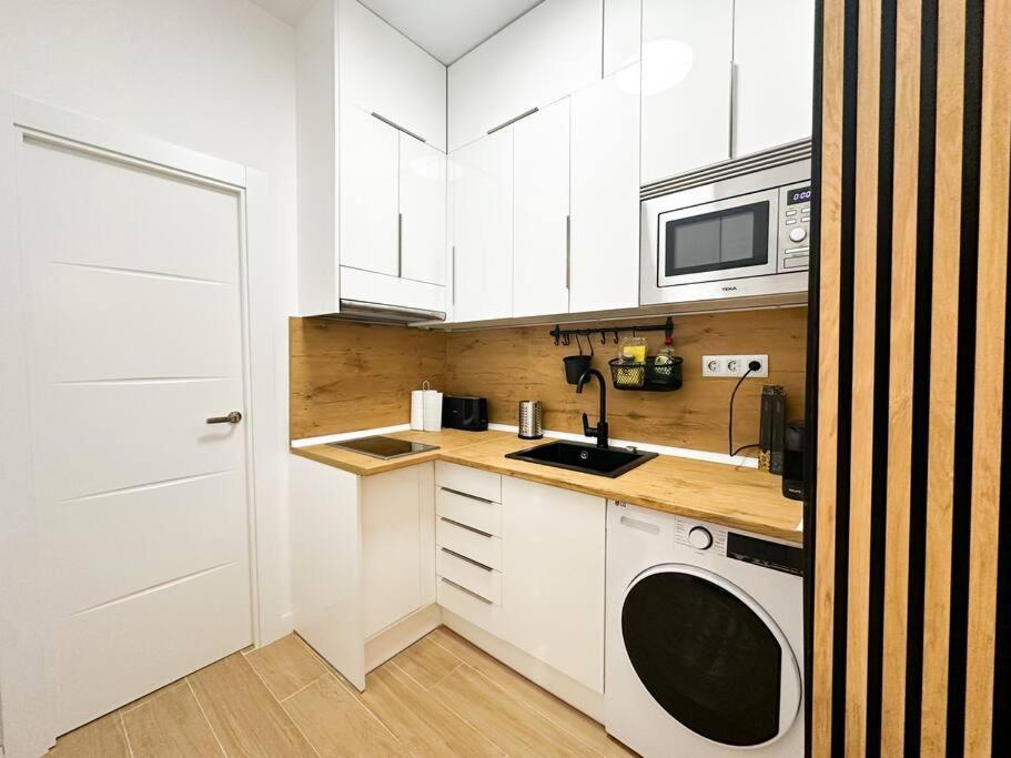 Cozy 2Bd Flat City Center + Ac Leilighet Madrid Eksteriør bilde