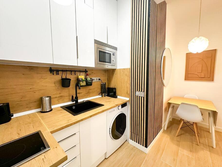 Cozy 2Bd Flat City Center + Ac Leilighet Madrid Eksteriør bilde